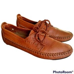 Hush Puppies Vintage Leather and Laced Moccasin style shoes Tan women size 8B